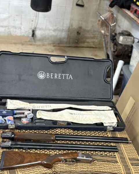 Beretta 682 Gold E with 28" and 32" set of barrels