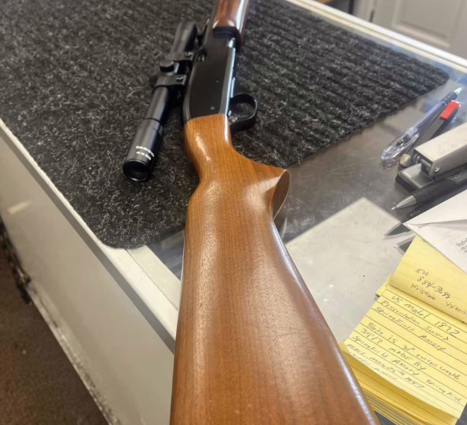 Remington Fieldmaster Model 572 .22 S/L/LR Pump Rifle Tasco Scope Minty