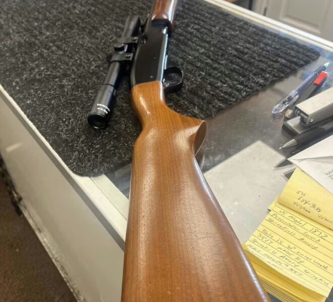 Remington Fieldmaster Model 572 .22 S/L/LR Pump Rifle Tasco Scope Minty