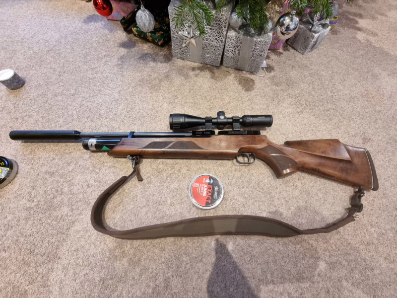 Weihrauch H100 mk2 .22 with scope - Air Arms s200 mk1.22
