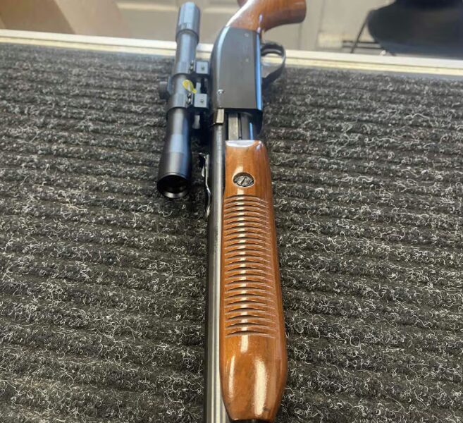 Remington Fieldmaster Model 572 .22 S/L/LR Pump Rifle Tasco Scope Minty