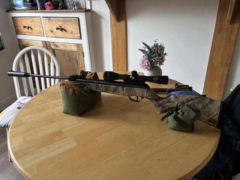 Milbro Exploler Camo .22 spring air rifle used