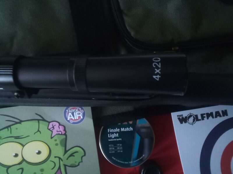 BRAND NEWISH GAMO DELTA JUNIOR AIR RIFLE