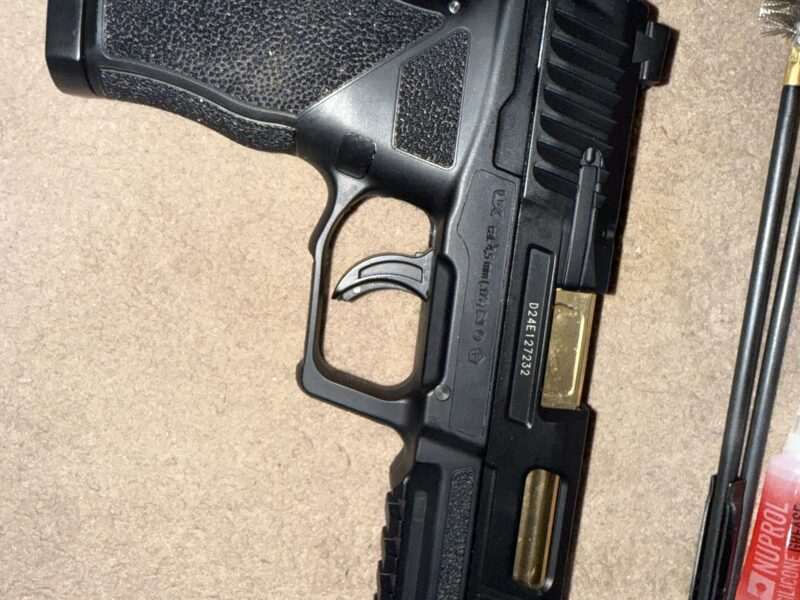 Umarex SA10 CO2 Air Pistol Bundle Set
