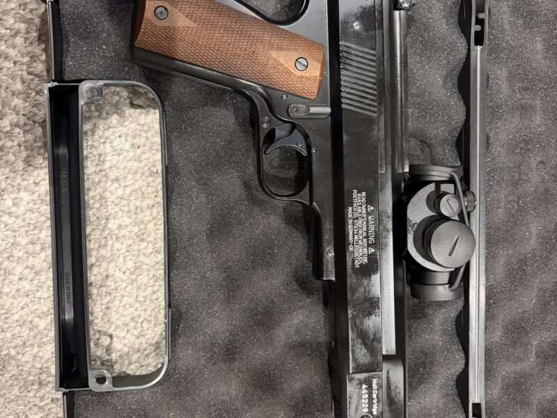 Weihrauch HW45 .177 Air Pistol + Hawke Vantage Red Dot, Case & Box