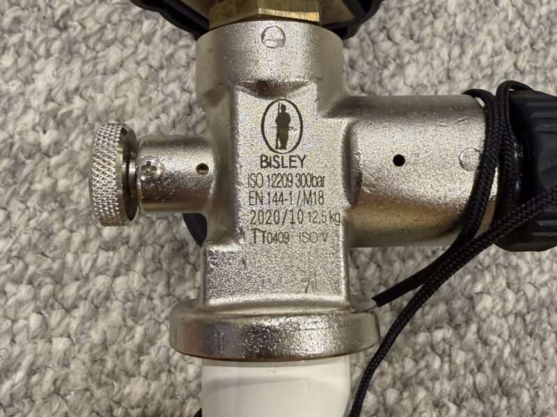 Bisley 5 litre 300 bar breathing air cylinder in good used condition.