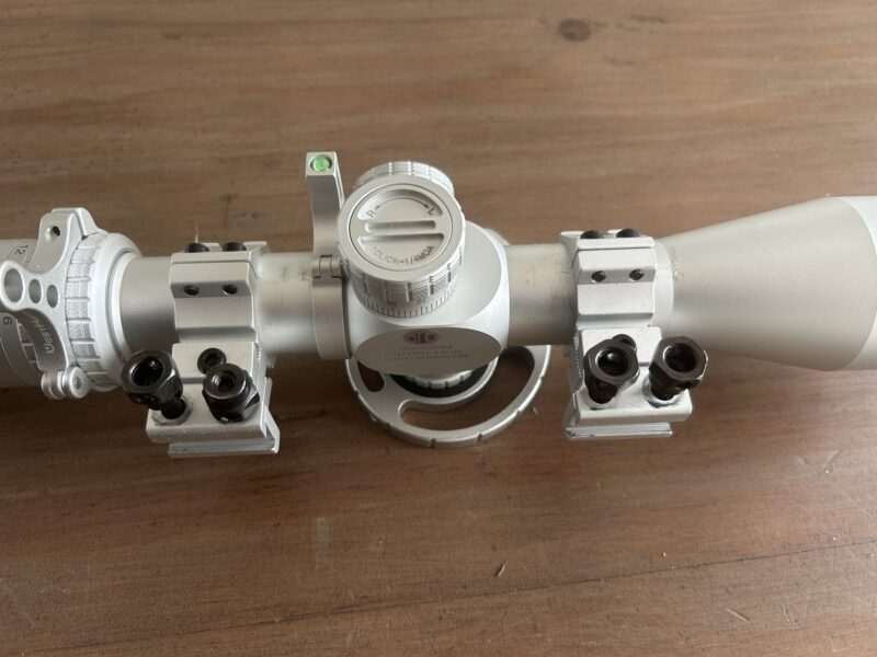 WESTHUNTER SCOPE IN EXCELLENT CONDITION/ NO ISSUES